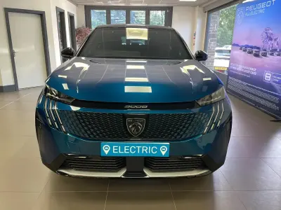 Gebraucht Peugeot e-3008 GT 152 kW (207 PS) 2025 Blau SUV