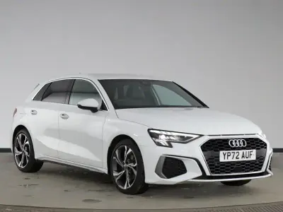 Używany Audi A3 S-Line 110 KM (80 kW) 2022 Biały Sedan/Limuzyna