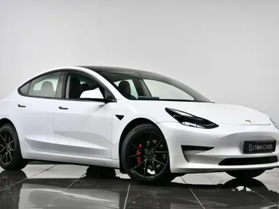 Używany Tesla Model 3 Long Range AWD 366 kW (498 KM) 2021 Biały Sedan/Limuzyna
