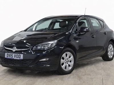 Used Vauxhall Astra Design Edition 115 HP (84 kW) 2015 Black Hatchback