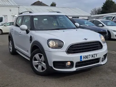 Used Mini Cooper 136 HP (100 kW) 2017 White Hatchback