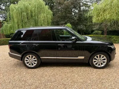 Used Land Rover Range Rover Vogue SE 339 HP (249 kW) 2014 Black SUV