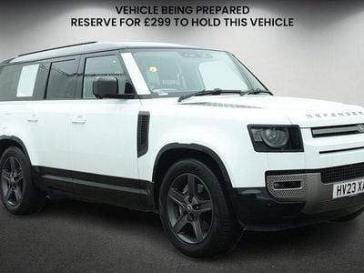 Used Land Rover Defender SE Dynamic 300 HP (220 kW) 2023 Fuji white SUV