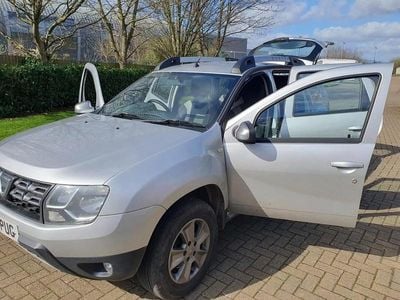 Used Dacia Duster Lauréate 107 HP (78 kW) 2018 Silver Hatchback