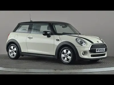 Used Mini Cooper Classic 2019 White Hatchback