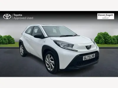 Used Toyota Aygo X PURE 72 HP (52 kW) 2024 White SUV