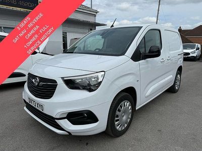 Used Vauxhall Combo 100 HP (73 kW) 2023 White MPV