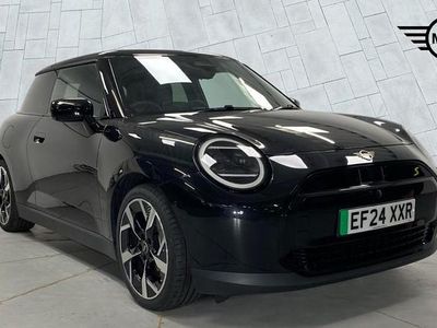 Used Mini Cooper SE Hatch 158 kW (215 HP) 2024 Black Hatchback