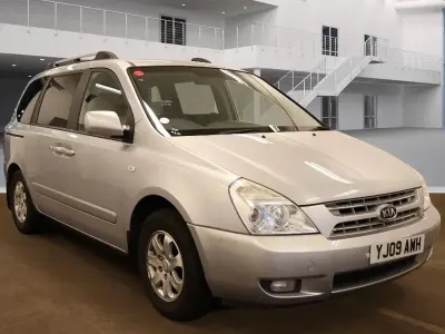 Used Kia Sedona 2009 Silver MPV