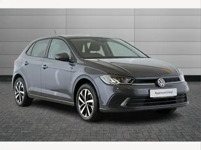 Begagnad VW Polo Match 95 HK (69 kW) 2024 Grå Halvkombi