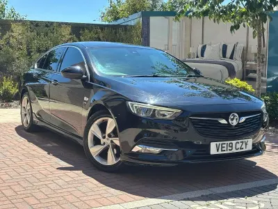 Used Vauxhall Insignia SRi 165 HP (121 kW) 2019 Black Hatchback