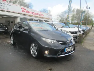 Usado Toyota Auris 90 HP (66 kW) 2015 Cinzento Citadino