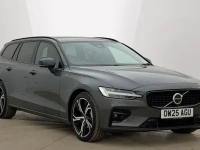 New Volvo V60 Ultra 197 HP (144 kW) 2025 Green Estate