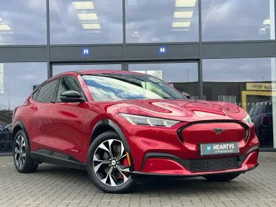 Usado Ford Mustang Standard Range 269 HP (197 kW) 2022 Vermelho Citadino