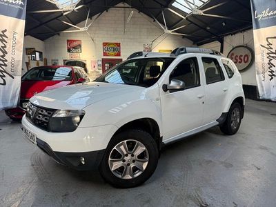 Used Dacia Duster Lauréate 110 HP (80 kW) 2015 White SUV