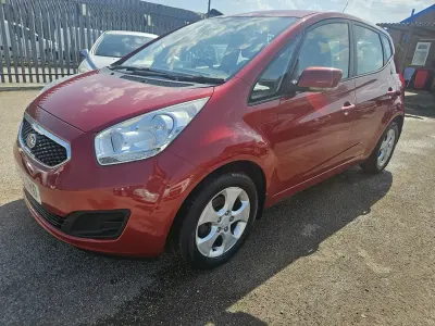 Used Kia Venga 90 HP (66 kW) 2012 Red Hatchback