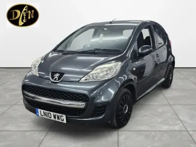 Begagnad Peugeot 107 68 HK (50 kW) 2010 Grå Halvkombi