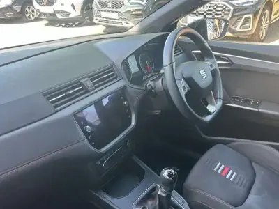 Usado Seat Ibiza FR 110 HP (80 kW) 2021 Cinzento Citadino