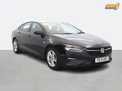 Second-hand Vauxhall Insignia Sport 122 CP (89 kW) 2021 Negru Hatchback