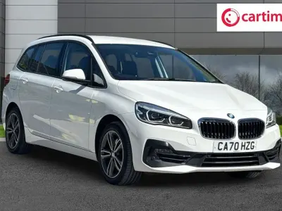 Usado BMW 218 Sport Line 136 HP (100 kW) 2020 Branco Carrinha