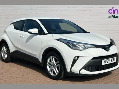 Used Toyota C-HR 120 HP (88 kW) 2023 White SUV