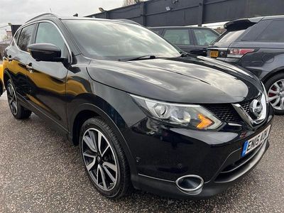 Black Used 2015 Nissan Qashqai Tekna SUV | £7,399 (Fair price)