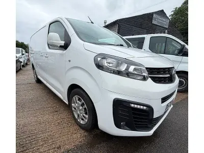 Used Vauxhall Vivaro Sportive 100 HP (73 kW) 2020 White MPV