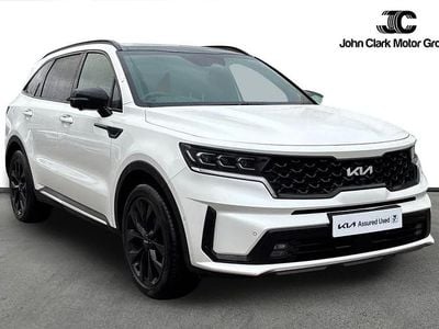 White Used 2023 Kia Sorento SUV | £37,250 (A bit pricey)