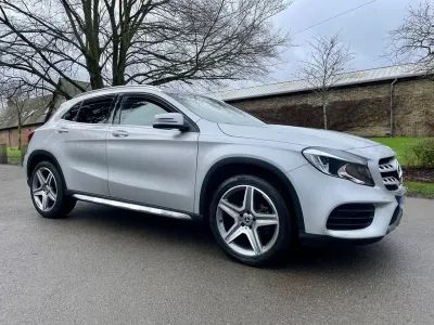 Usado Mercedes GLA200 AMG line 156 HP (114 kW) 2018 Prateado SUV