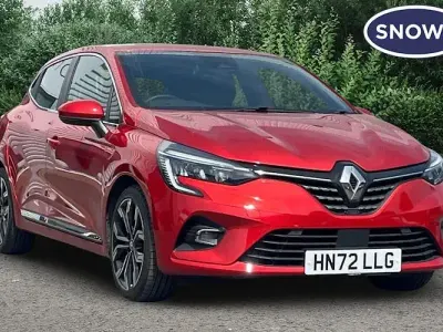 Usado Renault Clio V SE 140 HP (102 kW) 2022 Vermelho Citadino