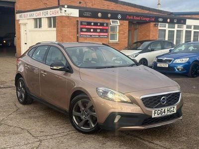 Bronze Used 2014 Volvo V40 Hatchback | £6,790 (Fair price)