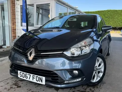 Used Renault Clio Dynamique 75 HP (55 kW) 2017 Titanium grey Hatchback
