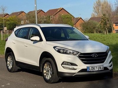 White Used 2017 Hyundai Tucson SE SUV | £6,495 (Fair price)