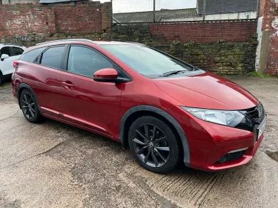 Używany Honda Civic SR 120 KM (88 kW) 2014 Czerwony Kombi