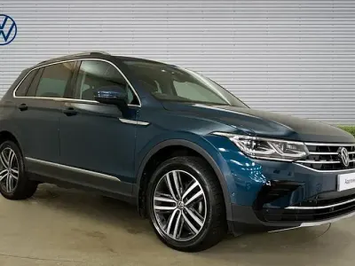 Używany VW Tiguan Elegance 150 KM (110 kW) 2023 Niebieski SUV