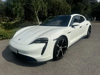 Used Porsche Taycan Performance Package 350 kW (476 HP) 2023 White Estate