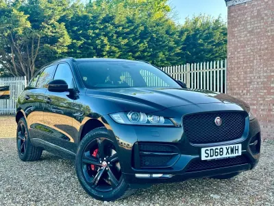 Used Jaguar F-Pace R-Sport 2018 Black SUV