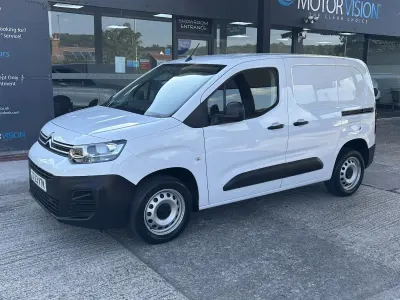 Used Citroën Berlingo 100 HP (73 kW) 2023 White MPV