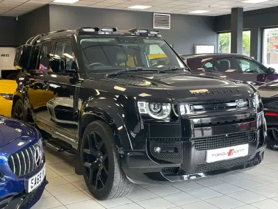 Usado Land Rover Defender SE 2020 Preto SUV