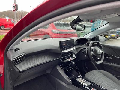 Used Peugeot 208 Allure 99 HP (72 kW) 2025 Red Hatchback