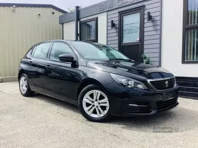Używany Peugeot 308 Active 100 KM (73 kW) 2018 Czarny Hatchback