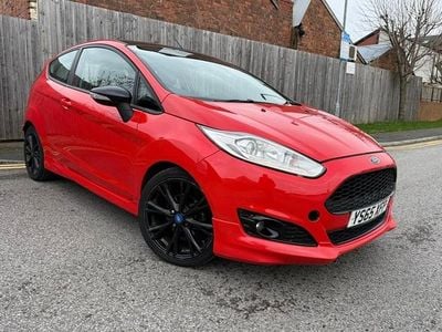 Used Ford Fiesta Zetec 140 HP (102 kW) 2016 Red Hatchback