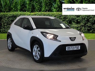 Used Toyota Aygo X PURE 72 HP (52 kW) 2022 White SUV