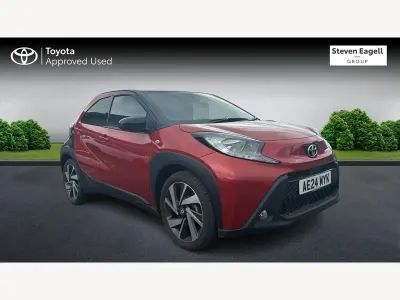 Used Toyota Aygo X 72 HP (52 kW) 2024 Red SUV