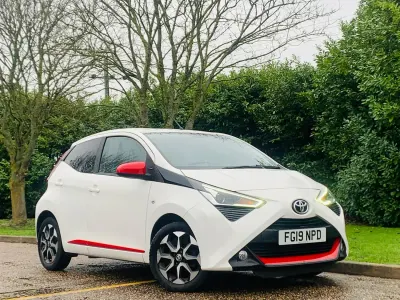 Used Toyota Aygo Trend 72 HP (52 kW) 2019 White Hatchback