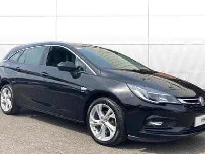 Used Vauxhall Astra SRi 150 HP (110 kW) 2019 Black Estate