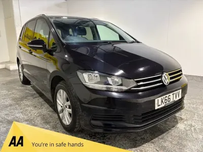 Used VW Touran SE 115 HP (84 kW) 2016 Black MPV