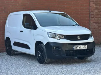 Used Peugeot Partner 131 HP (96 kW) 2021 White MPV