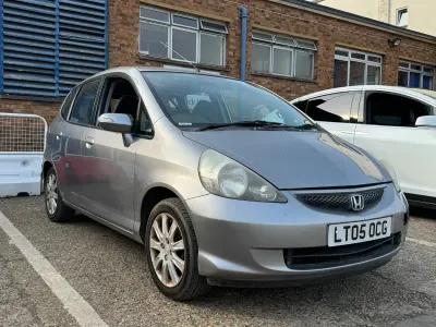 Used Honda Jazz SE 83 HP (61 kW) 2005 Silver Hatchback