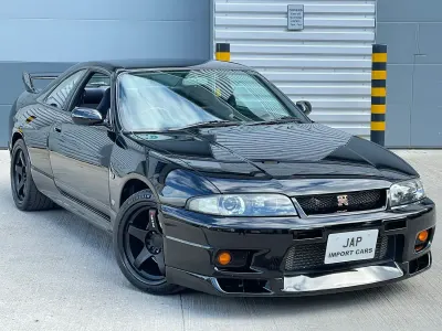 Used Nissan Skyline 1997 Black Sedan